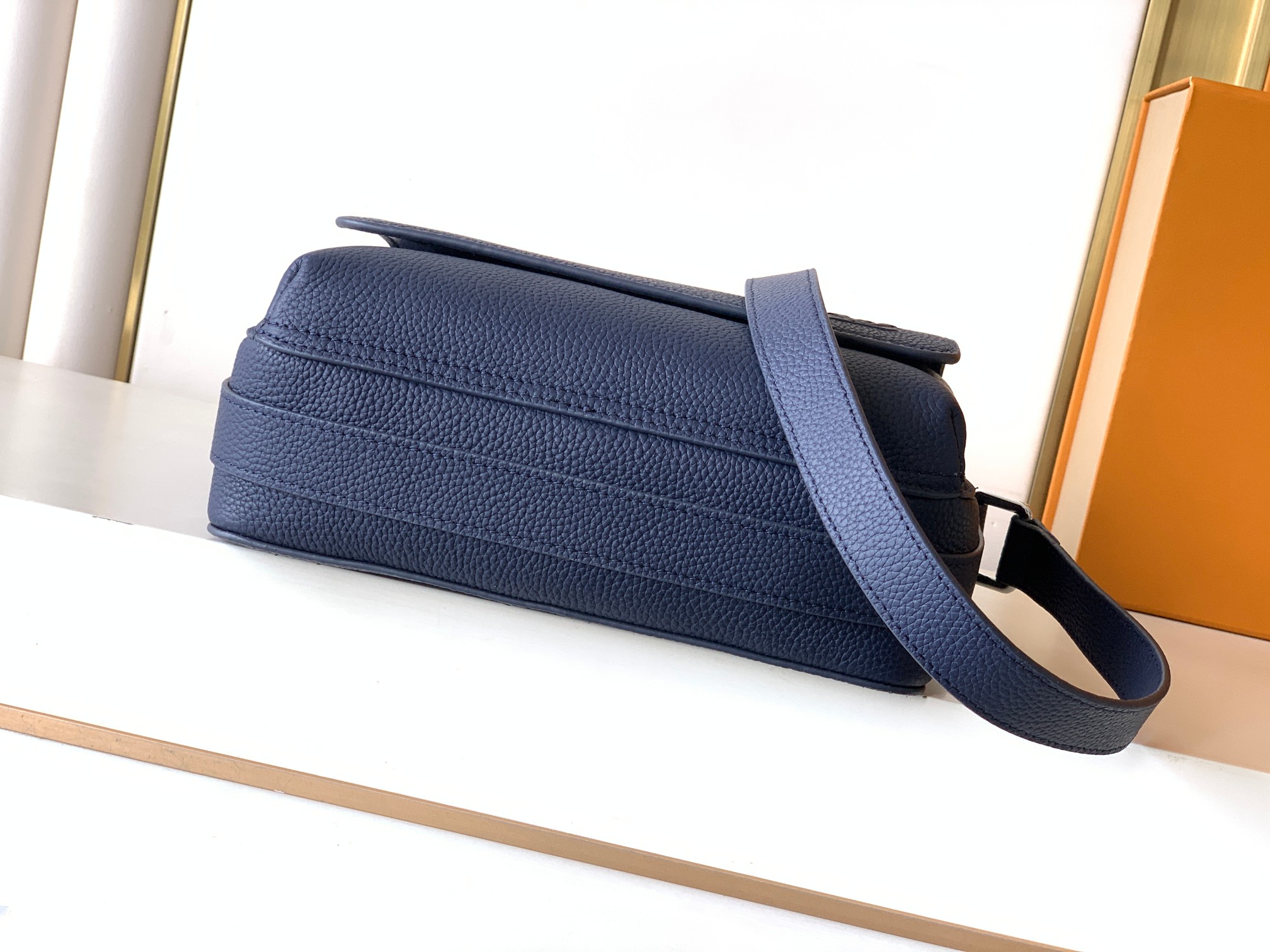 ルイ・ヴィトン「Louis Vuitton」ルイ・ヴィトン ファストライン メッセンジャーバッグ / ショルダーバッグ