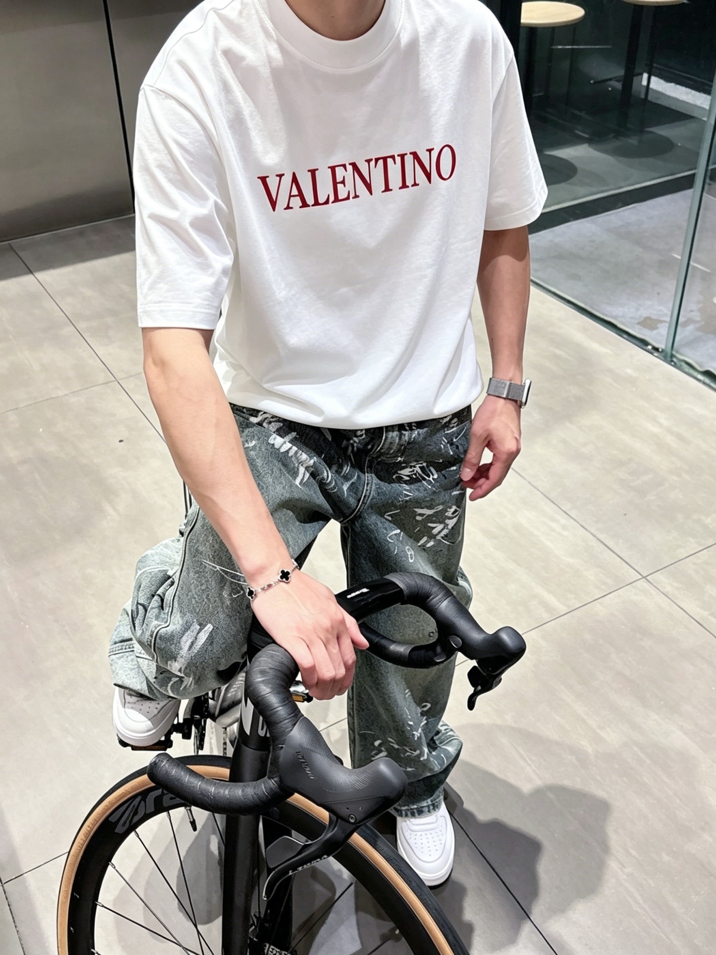 ヴァレンティノ「Valentino」ロゴプリントTシャツ / ショートスリーブ クルーネック