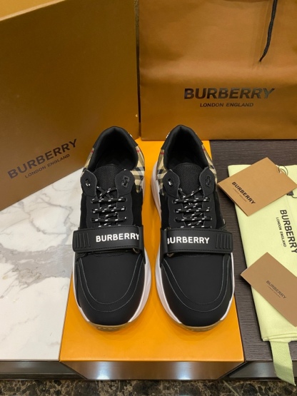バーバリー「Burberry」バーバリー テラス スニーカー / レザースニーカー