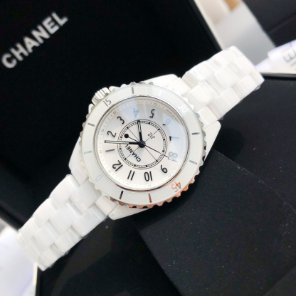 シャネル「Chanel」J12 キャリバー 33MM