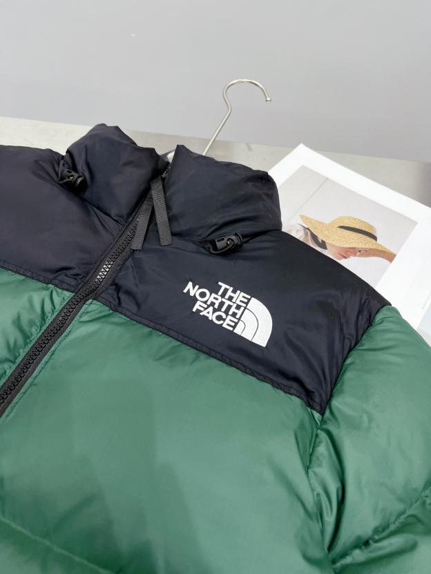 カナダグース「Canada Goose」秋冬ダウンジャケット