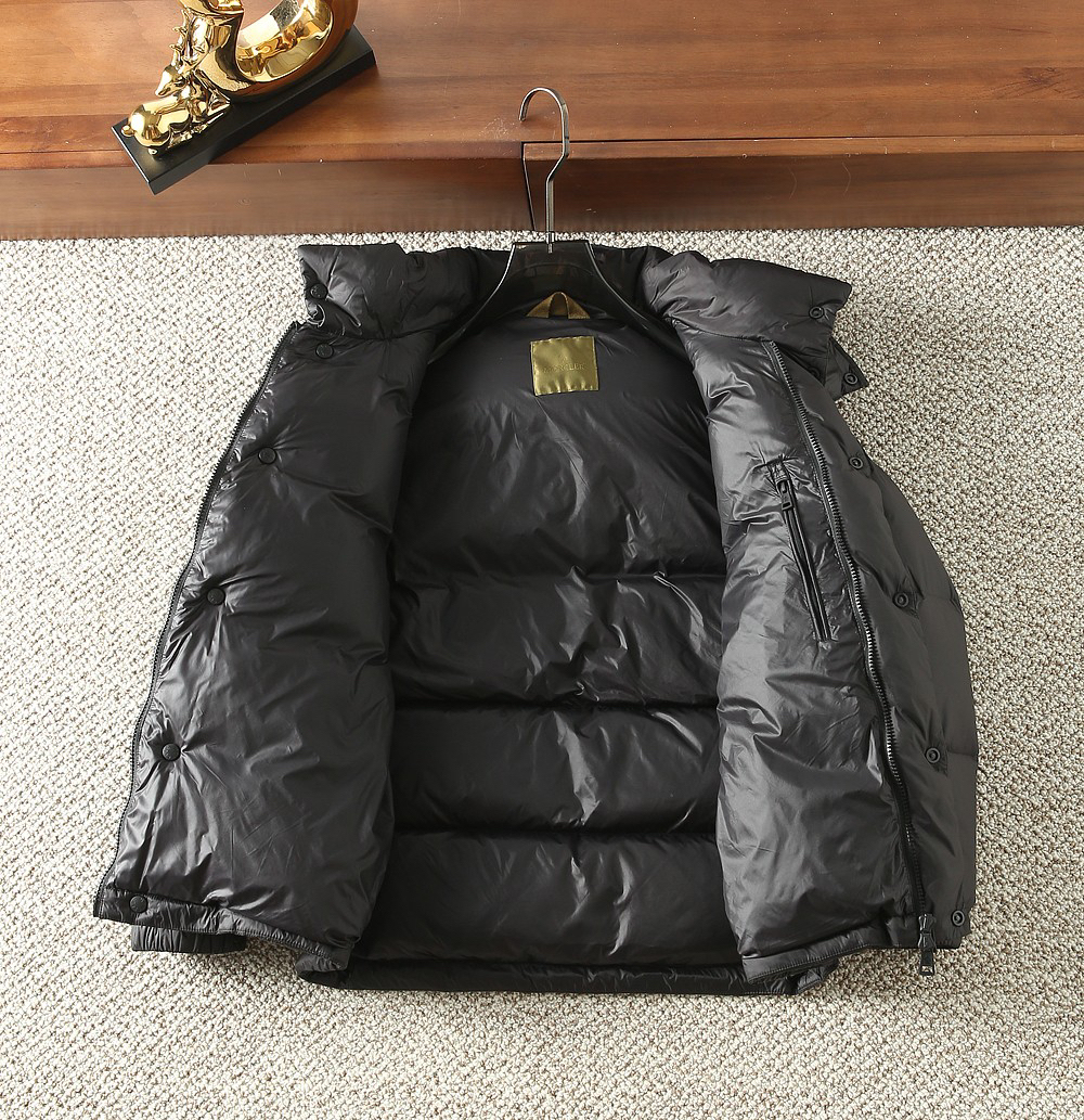 モンクレール「Moncler」秋冬 ダウンジャケット