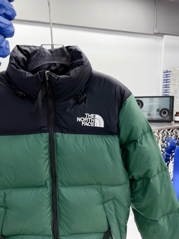 カナダグース「Canada Goose」秋冬ダウンジャケット
