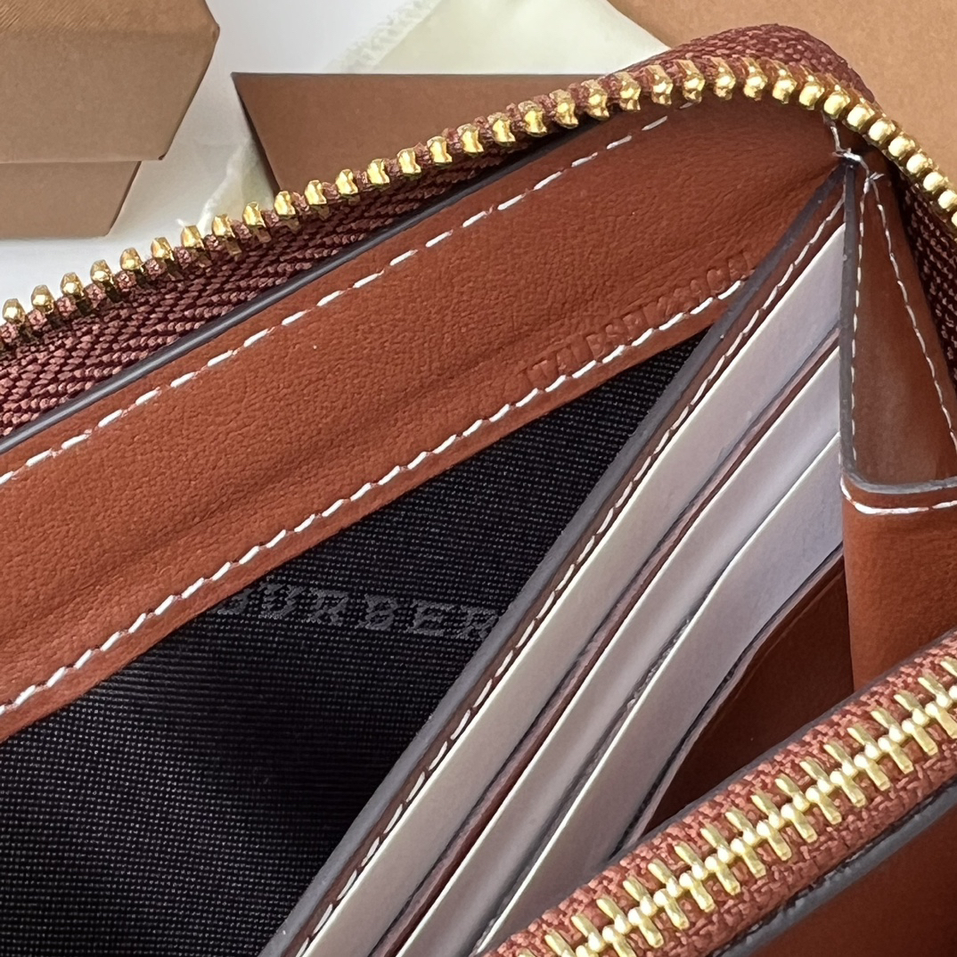 バーバリー「Burberry」チェック エコファブリック フルジップ ウォレット