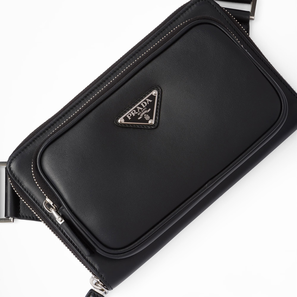 プラダ「PRADA」レザー ベルトバッグ