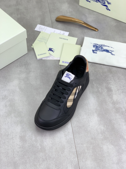 バーバリー「Burberry」バーバリー テラス スニーカー / レザースニーカー