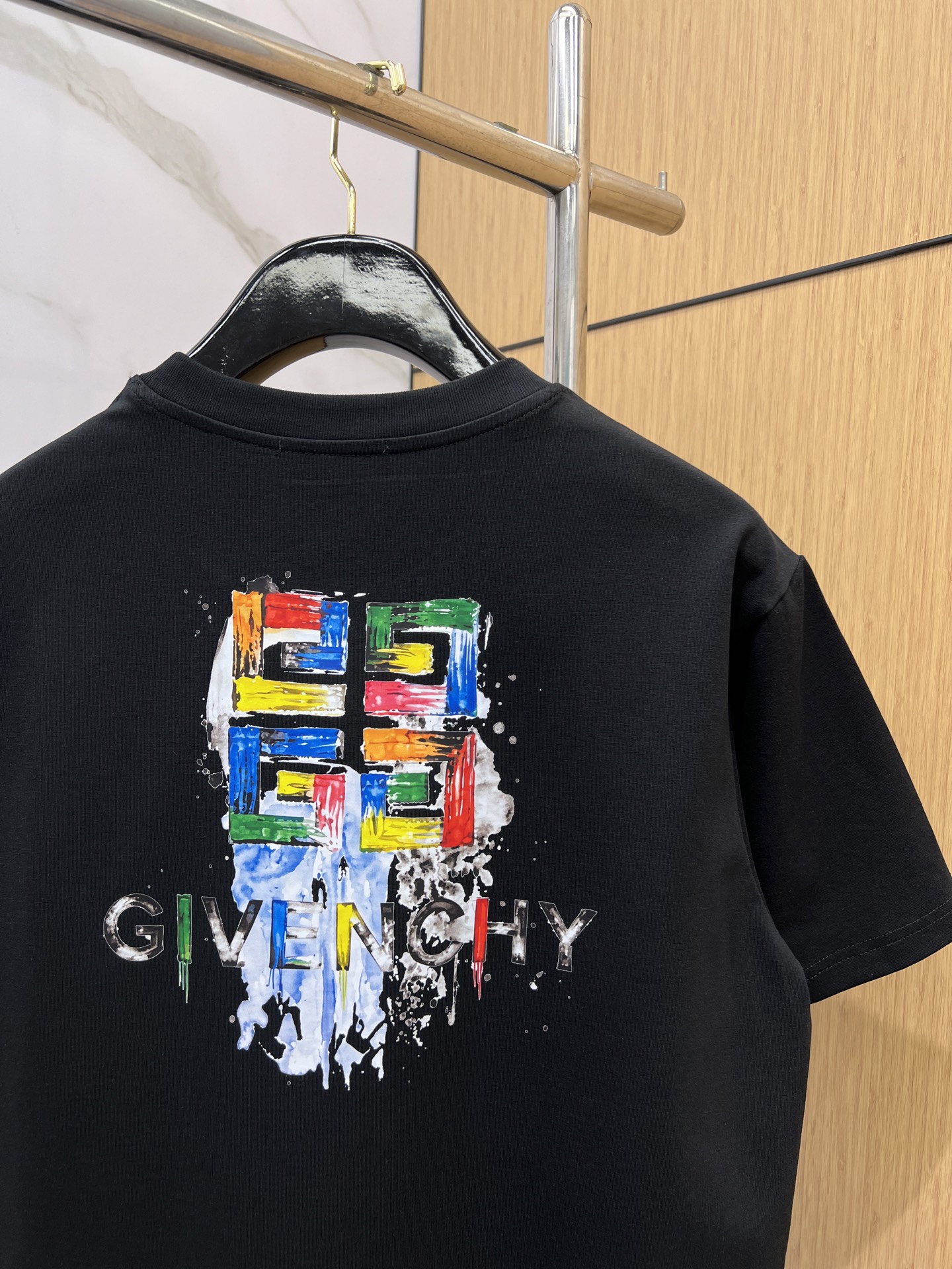 ジバンシィ「Givenchy」ジバンシィ Tシャツ / ショートスリーブ クルーネック