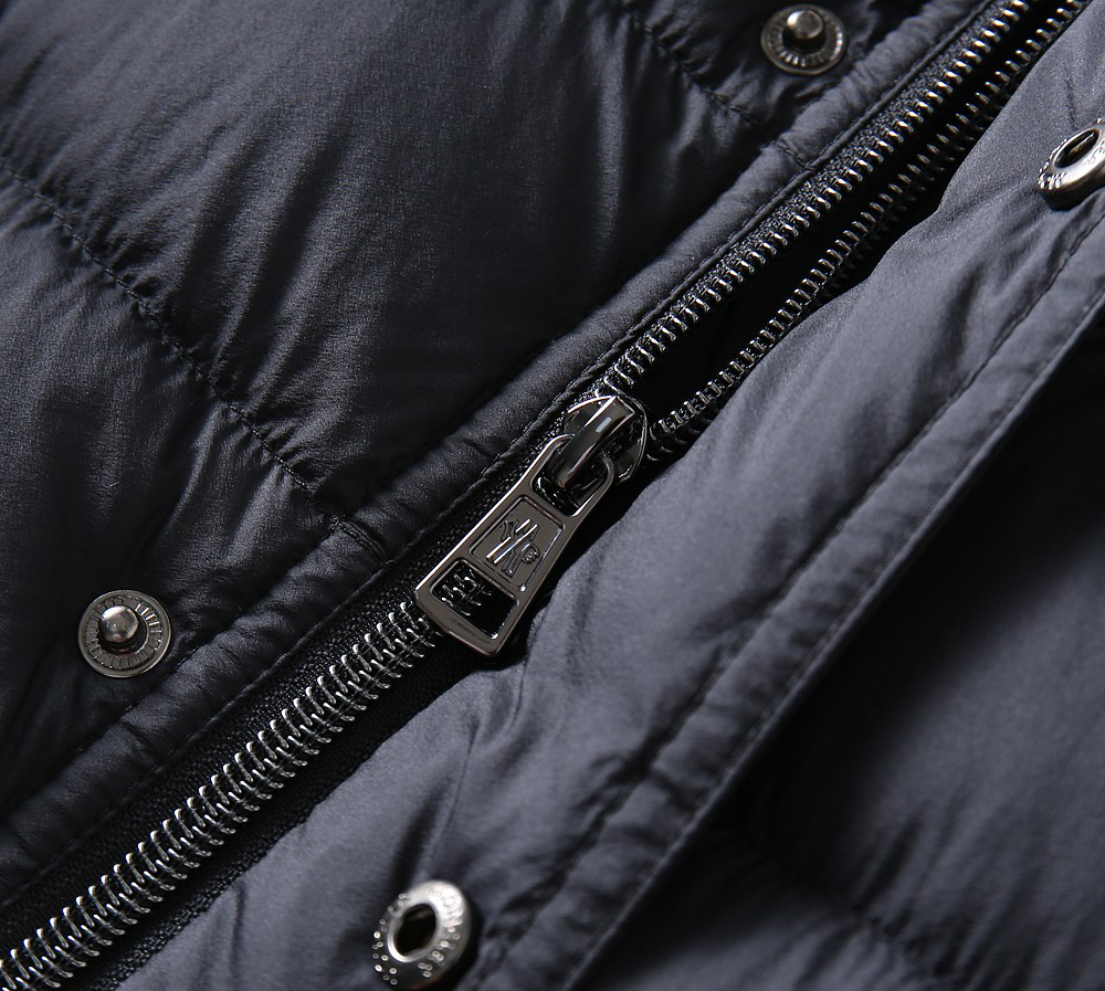 モンクレール「Moncler」秋冬 ダウンジャケット