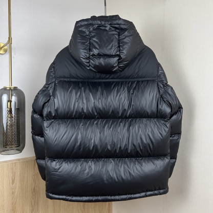 バーバリー「Burberry」秋冬フード付きダウンジャケット