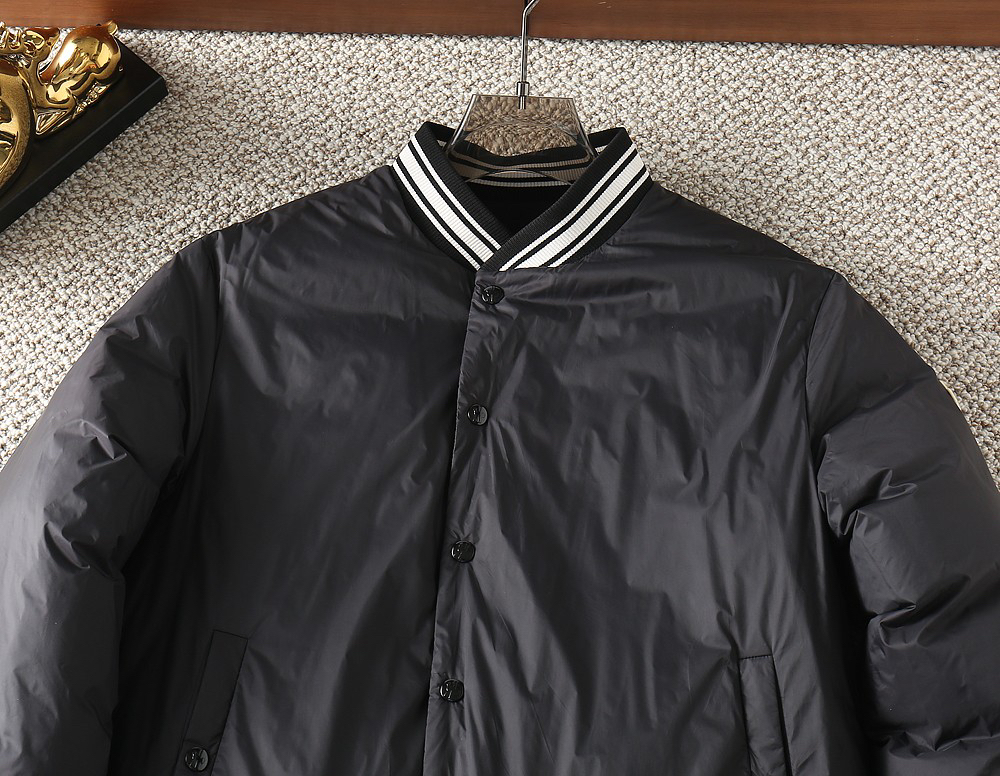 モンクレール「Moncler」秋冬 ダウンジャケット