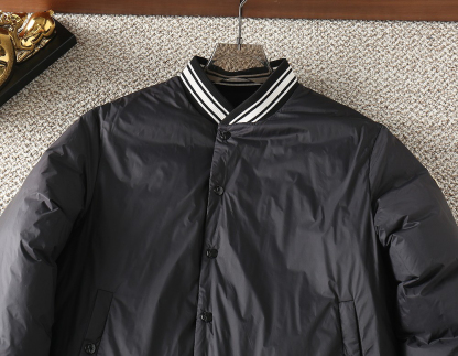 モンクレール「Moncler」秋冬 ダウンジャケット