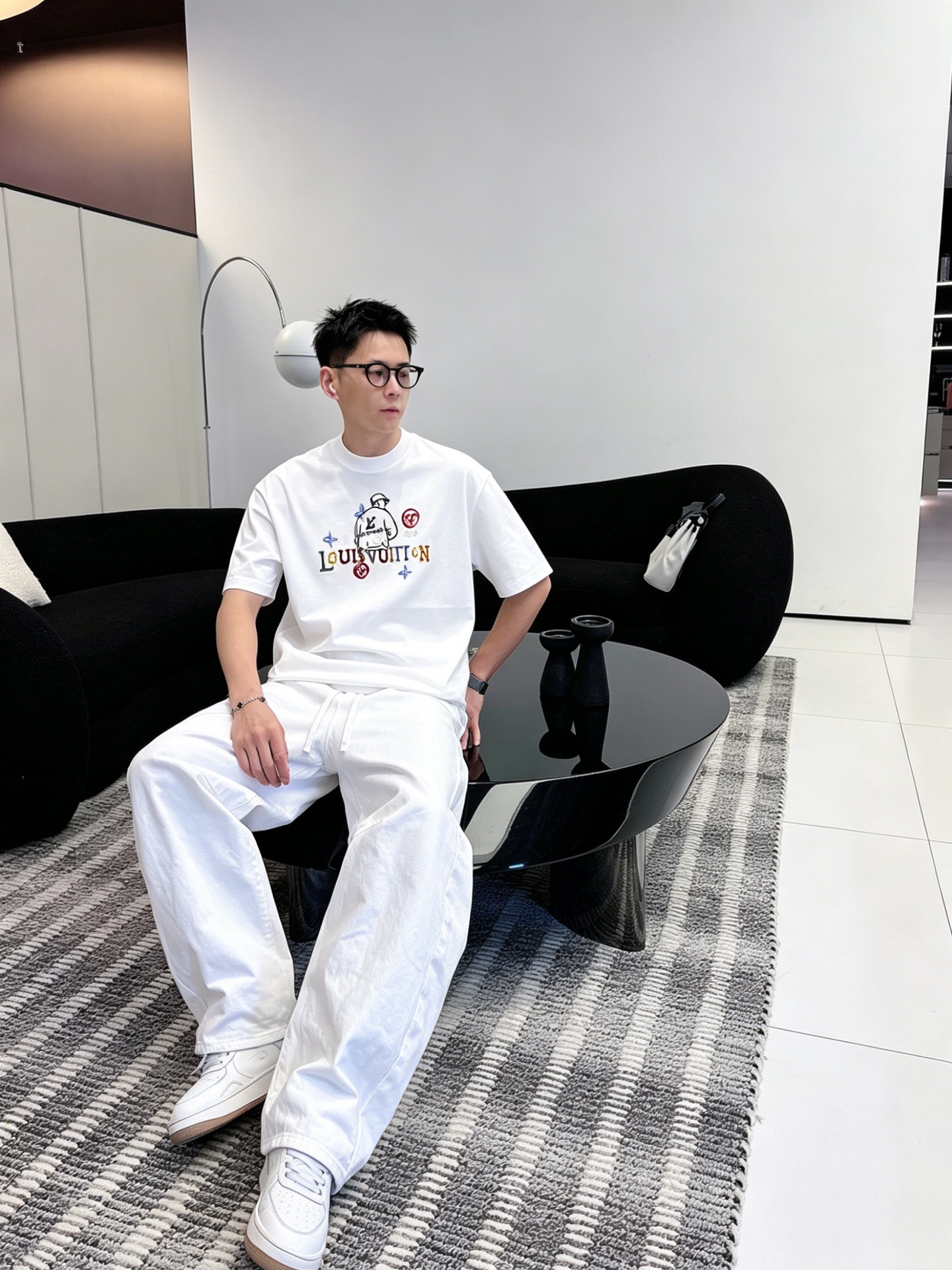 ルイ・ヴィトン「Louis Vuitton」ロゴプリントTシャツ / ショートスリーブ クルーネック