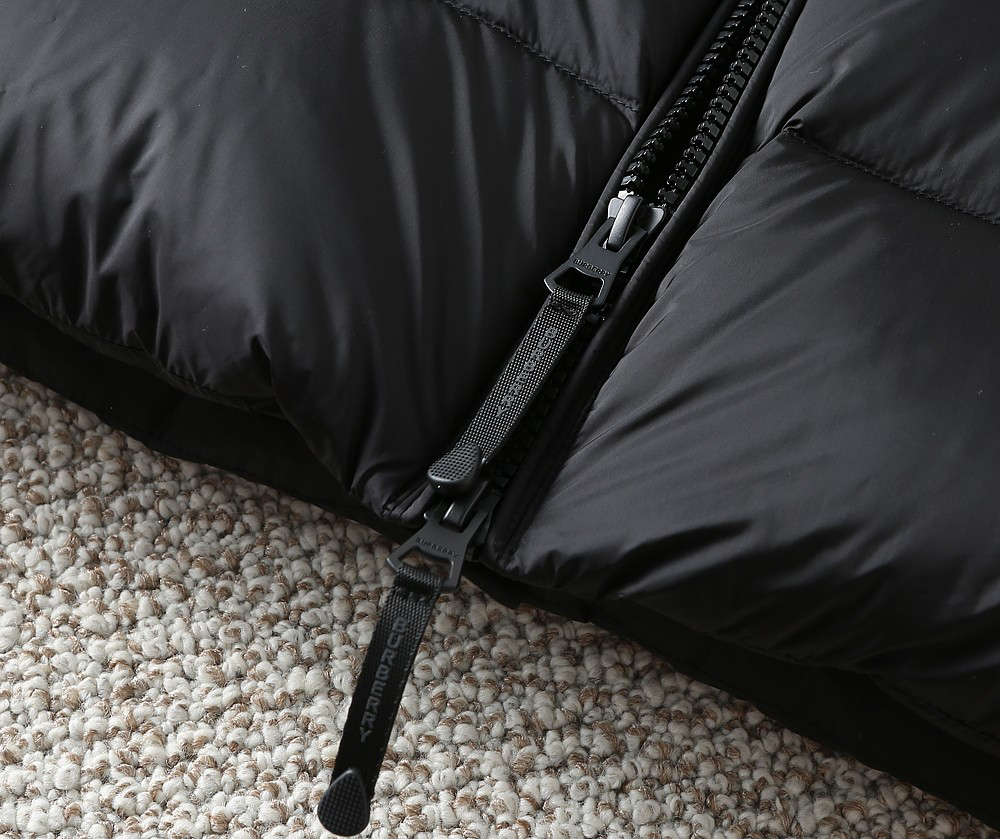 バーバリー「Burberry」秋冬 クイルティッドダウンジャケット