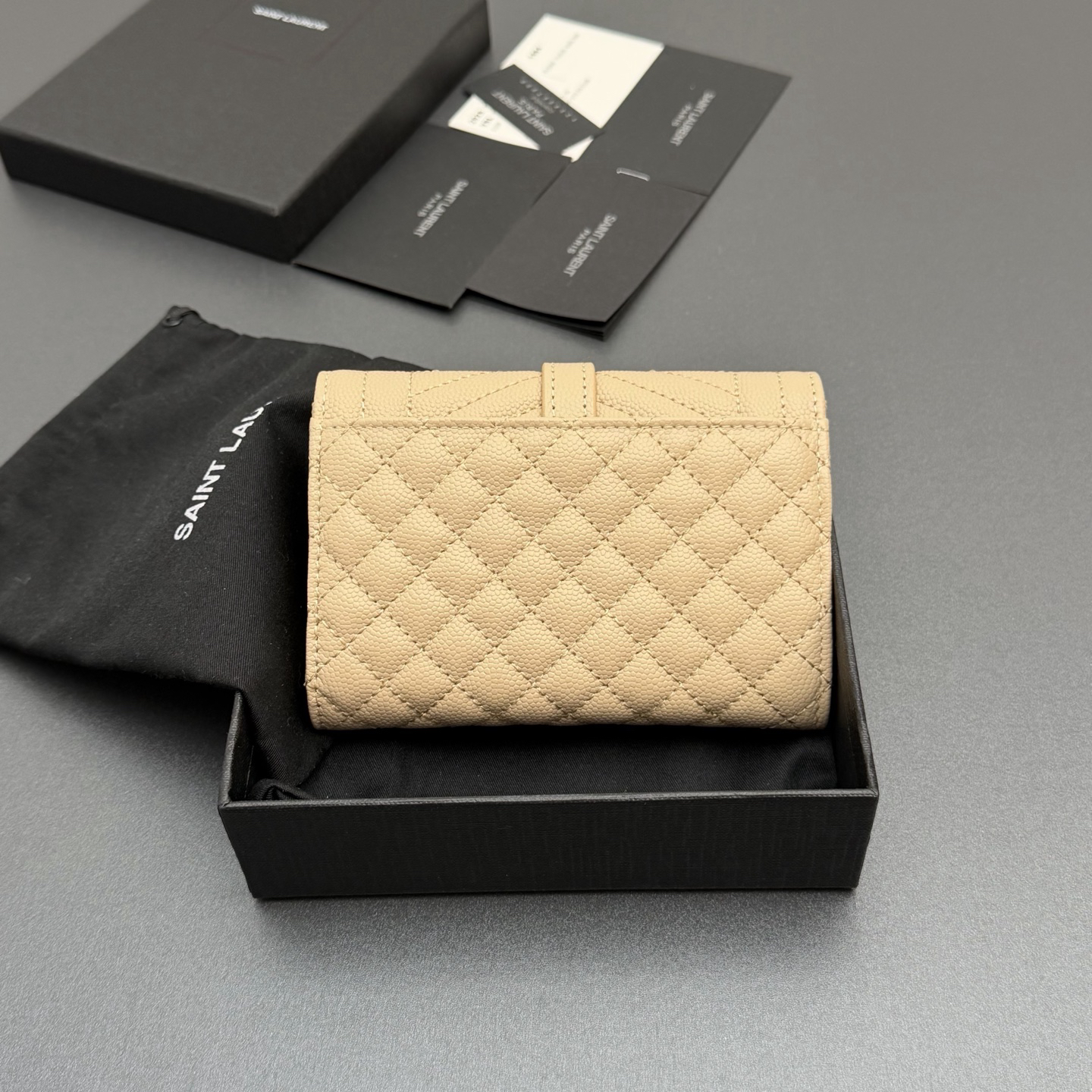 2026サンローラン「Saint Laurent MATELASSE プティ エンベロープ ウォレット