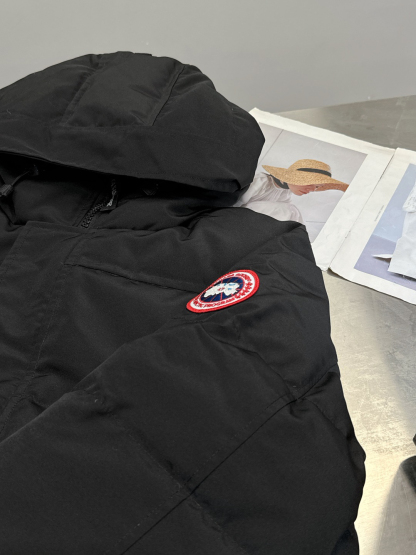 カナダグース「Canada Goose」秋冬フード付きダウンコート