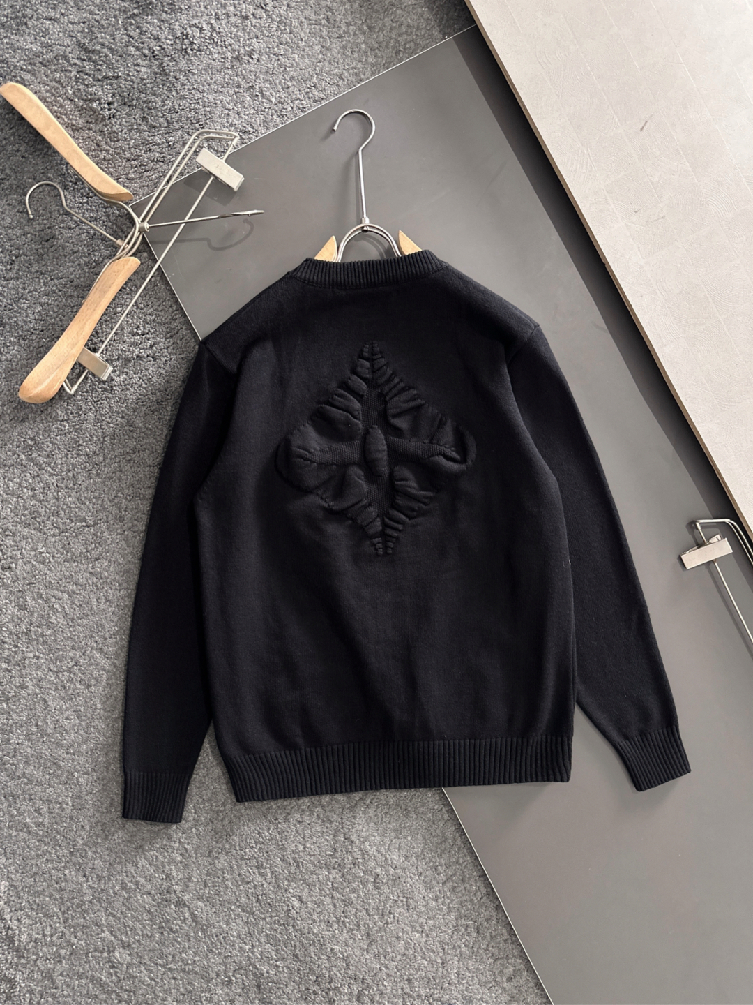 ルイ・ヴィトン「Louis Vuitton」秋冬 メンズ  クルーネックニット