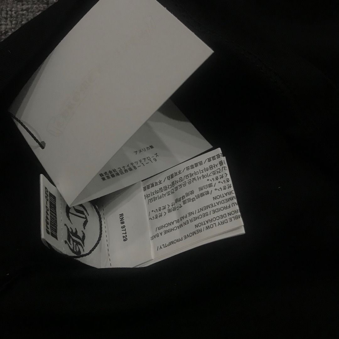 クロムハーツ「Chrome Hearts」レディース Vネック シグネチャーTシャツ