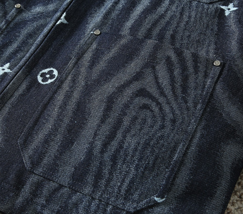 ルイ・ヴィトン「Louis Vuitton」秋冬コレクション ダウンジャケット