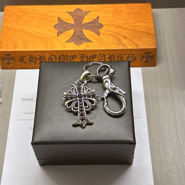 クロムハーツ「Chrome Hearts」キーホルダー＆バッグチャーム - トレンドシンボル