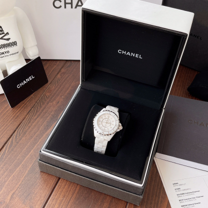 シャネル「Chanel」J12 キャリバー 33MM