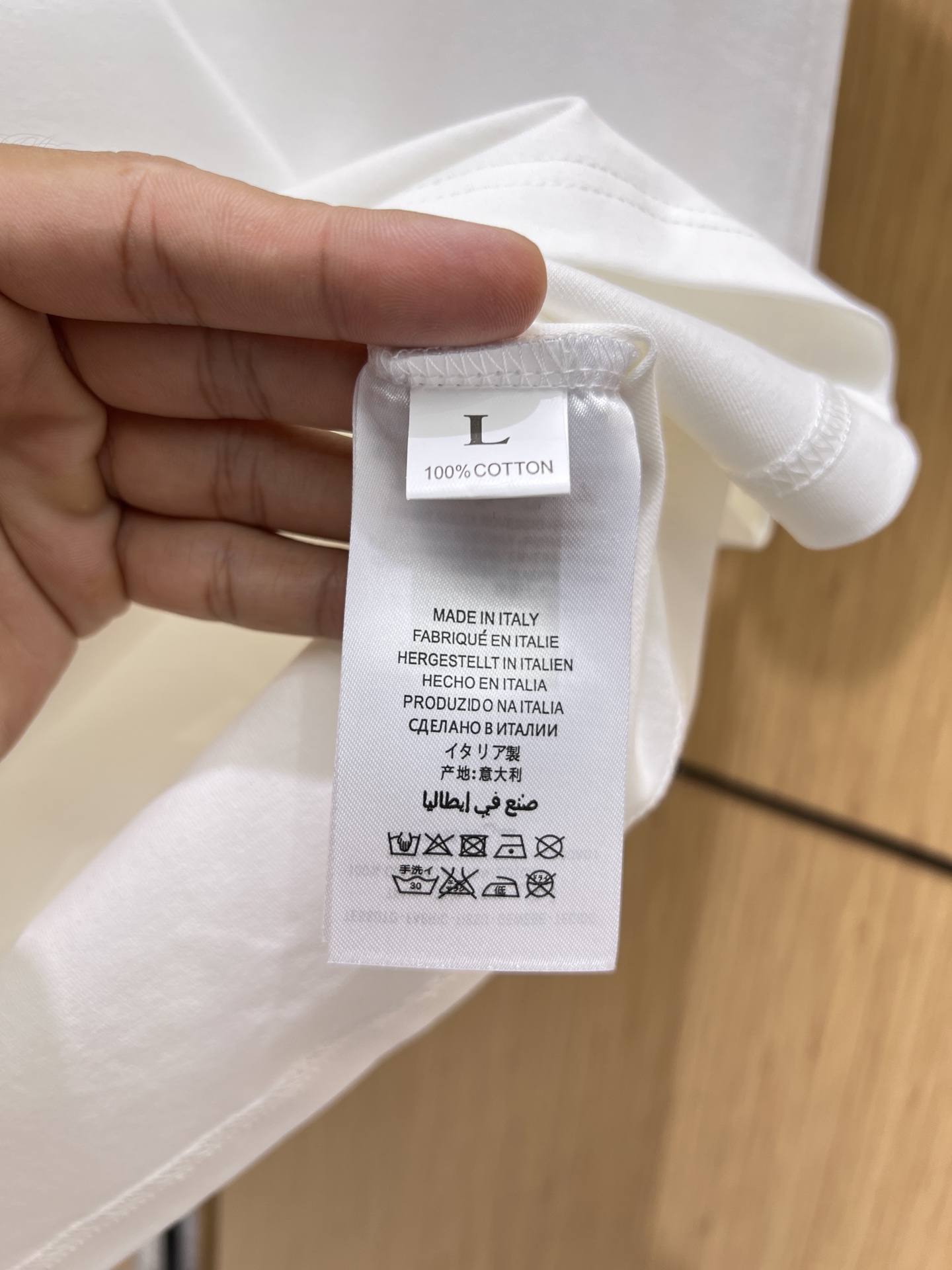 ジバンシィ「Givenchy」ジバンシィ Tシャツ / ショートスリーブ クルーネック