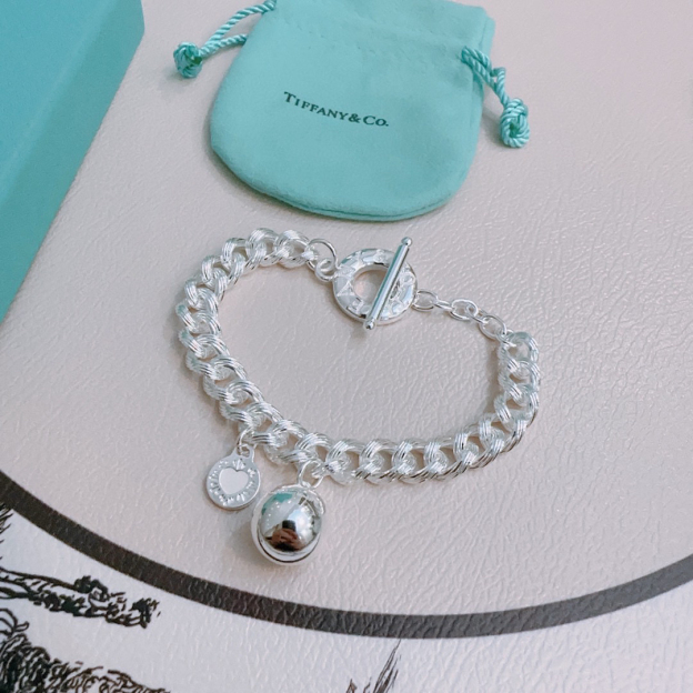 ティファニー「Tiffany & Co.」ポリッシュドシルバーリンク ブレスレット