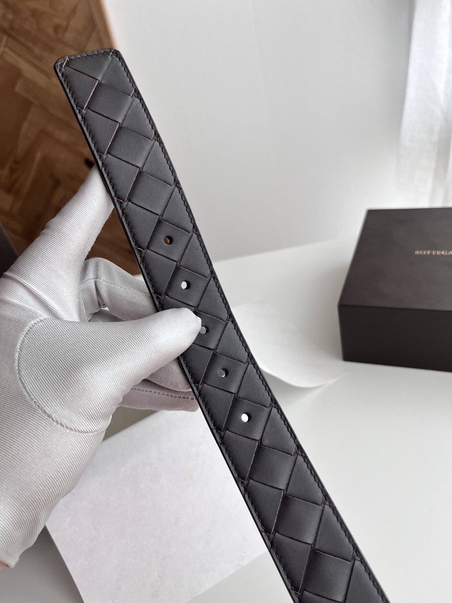 ボッテガ・ヴェネタ「Bottega Veneta」イントレチャート リバーシブル ベルト