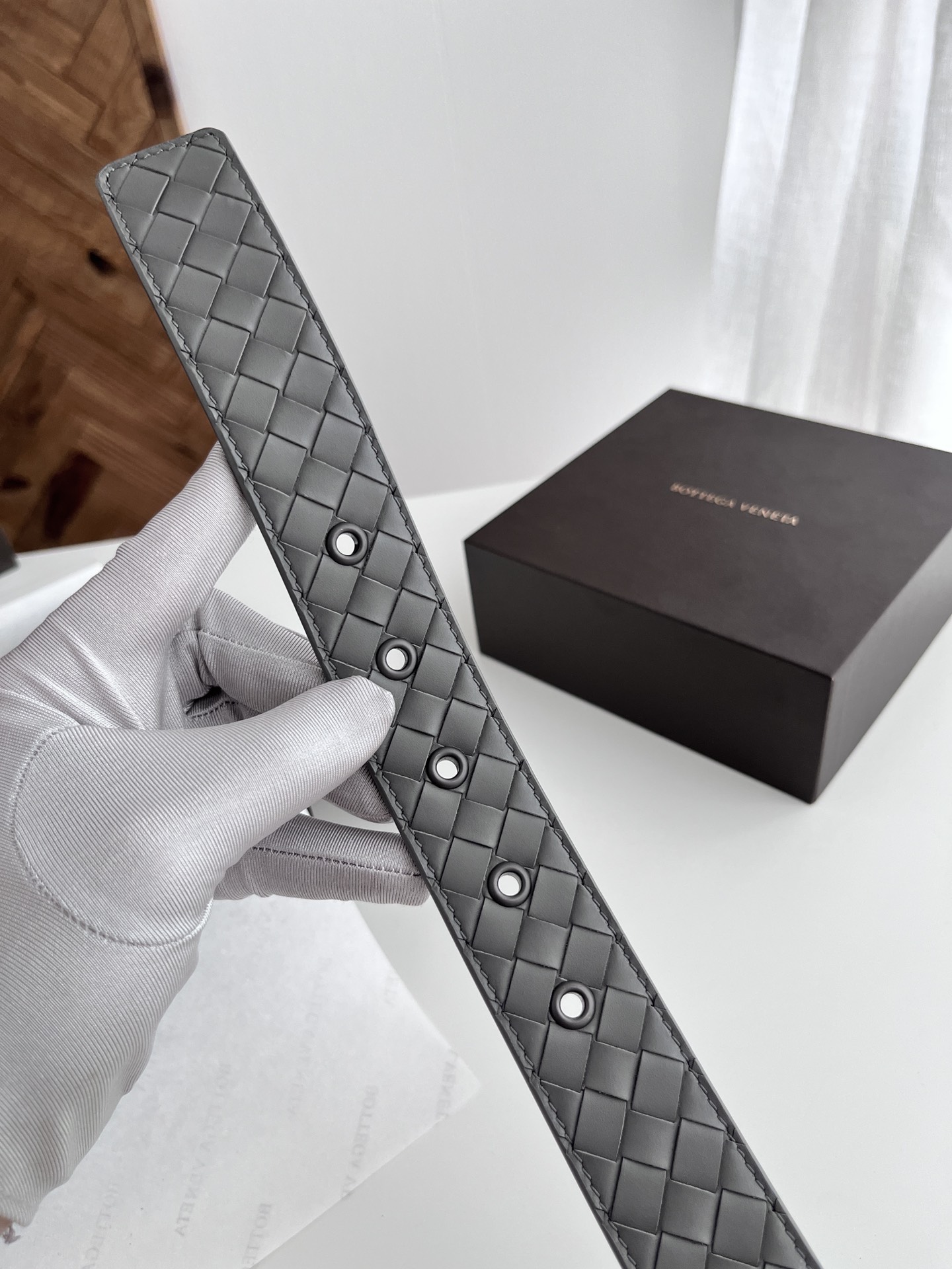 ボッテガ・ヴェネタ「Bottega Veneta」イントレチャート リバーシブル ベルト