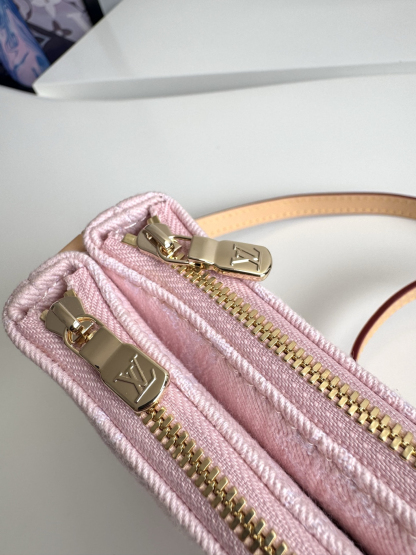 ルイ・ヴィトン「Louis Vuitton」Liv Pochette ハンドバッグ