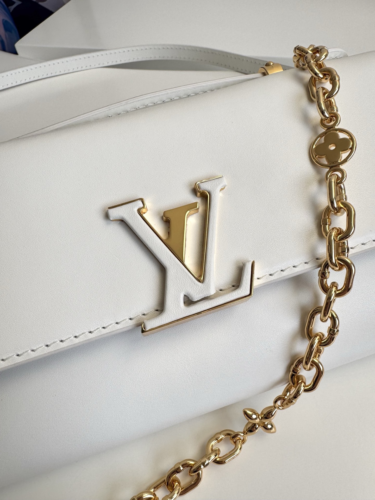 ルイ・ヴィトン「Louis Vuitton」Wallet On Chain Capucines ハンドバッグ