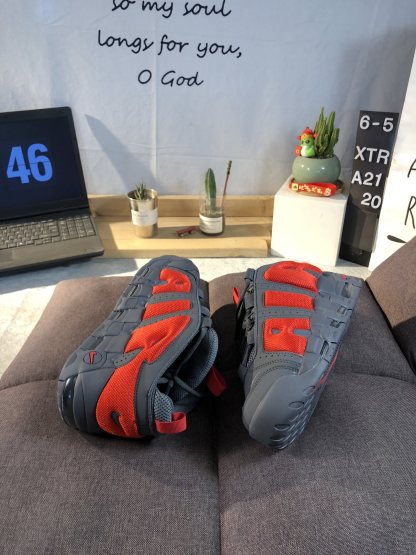 ナイキ「Nike」 エアモアアップテンポ GS ベアリーグリーン スニーカー