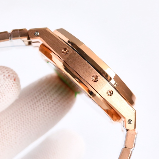 オーデマ ピゲ「Audemars Piguet」ロイヤルオーク フロストゴールド エディション 41mm ダイアメーター 腕時計