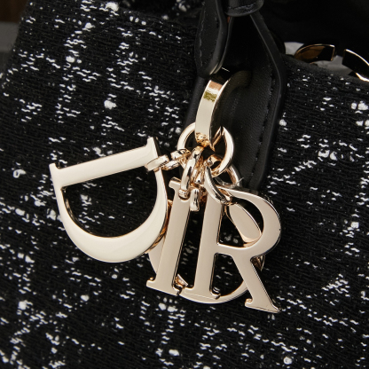 ディオール「Dior」Toujours ハンドバッグ（2023年春夏コレクション）