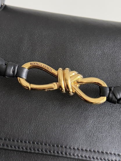 ボッテガ・ヴェネタ「Bottega Veneta」ボッテガ ヴェネタ チャオ チャオ レザートートバッグ