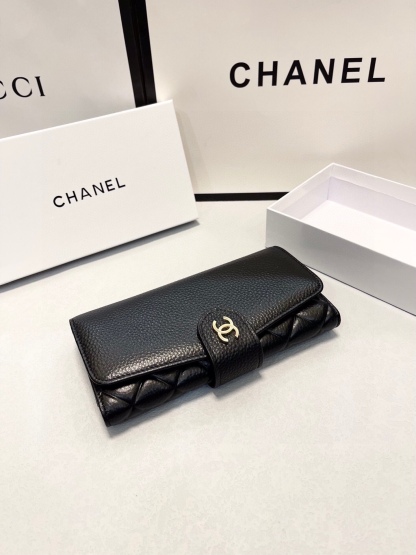 シャネル「Chanel」三つ折りレザーウォレット