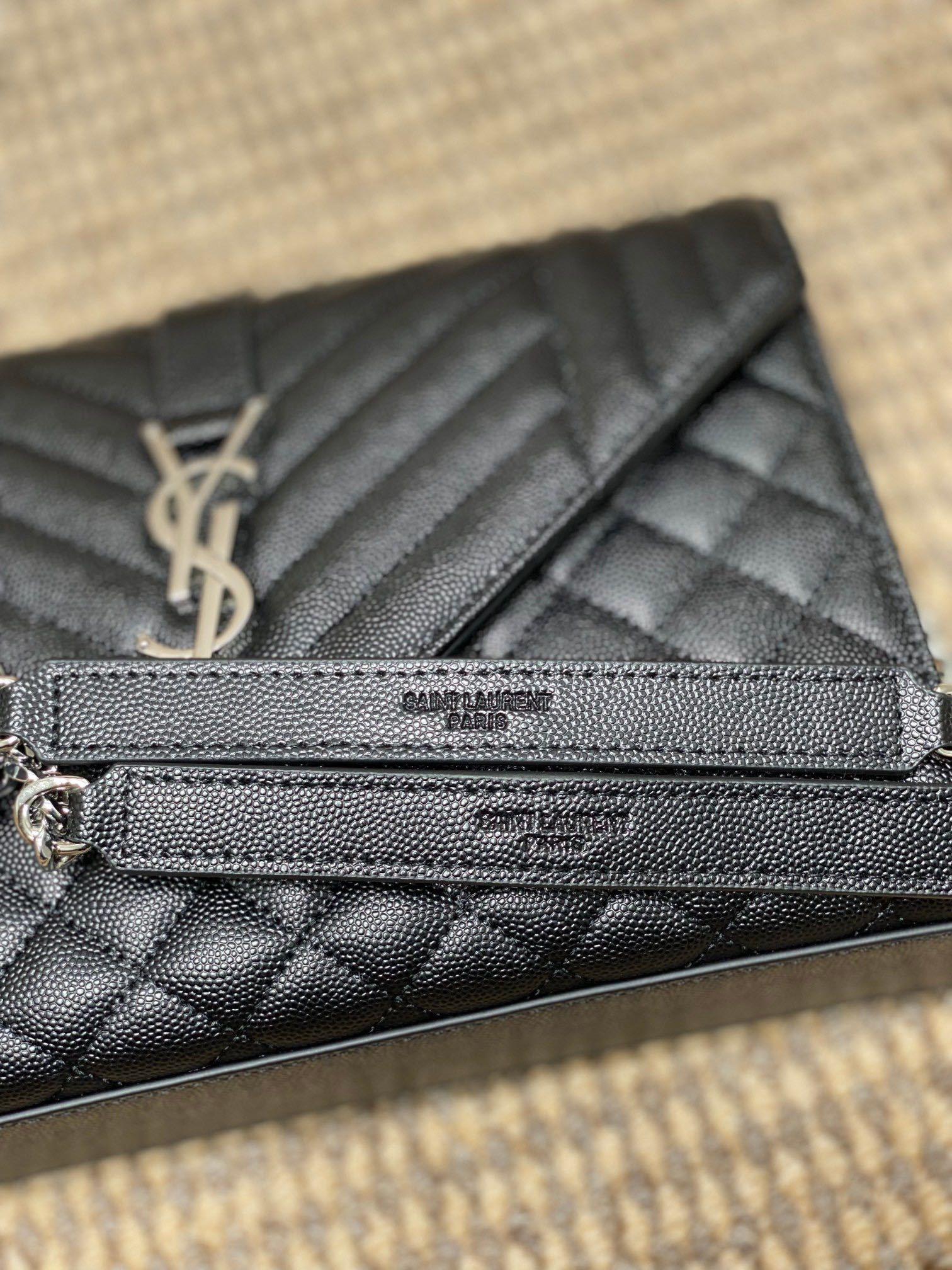 サンローラン「Saint Laurent」 ENVELOPE ミディアム エンヴェロップバッグ