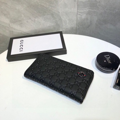 グッチ「Gucci」シグネチャー レザー ウェブ ジップアラウンドウォレット