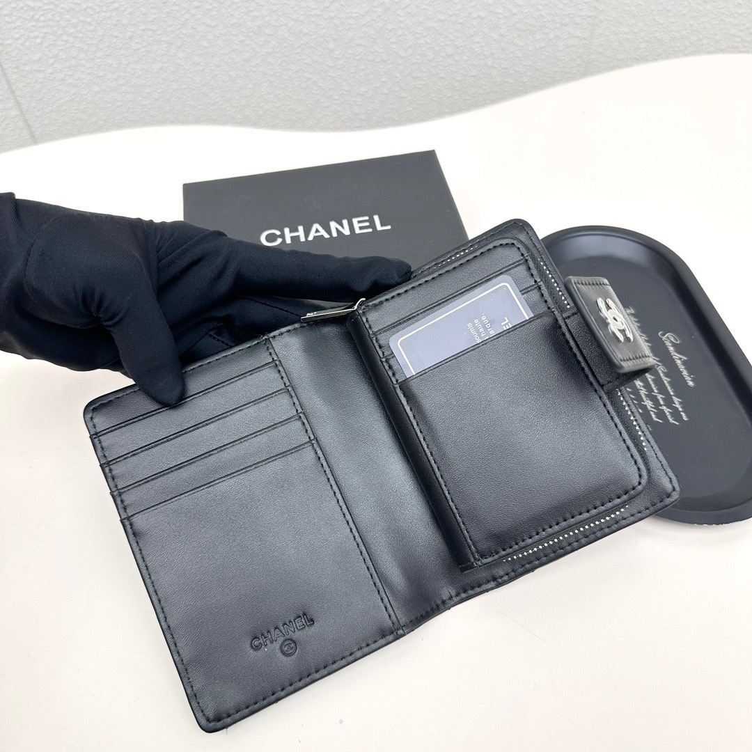 シャネル「Chanel」財布 多機能な小さな財布！