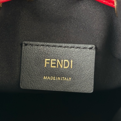 フェンディ「Fendi」FENDI Mon Tresor ミニバケツバッグ