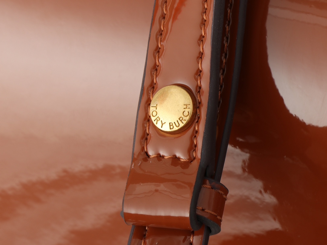 トリー バーチ「Tory Burch」フラップメッセンジャーバッグ ショルダーバッグ