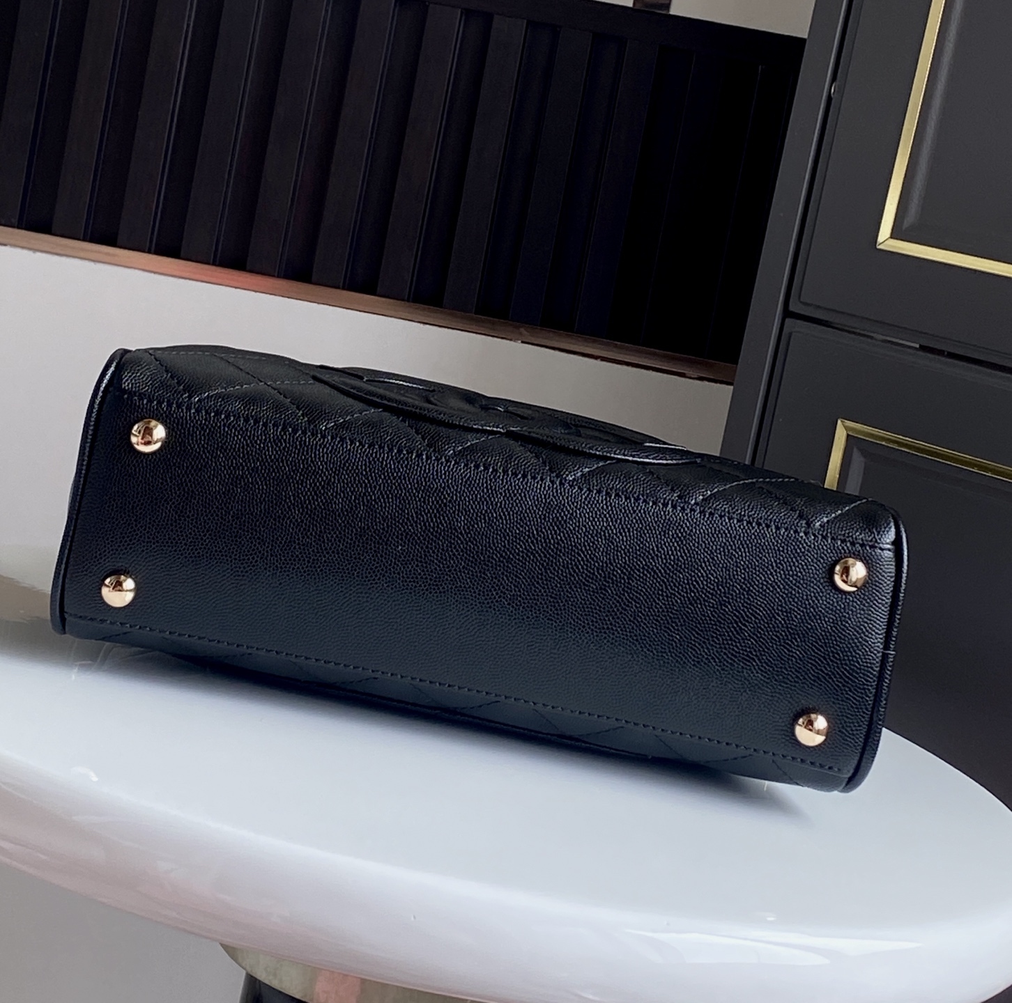 シャネル「Chanel」Vintage Medallion ハンドバッグ