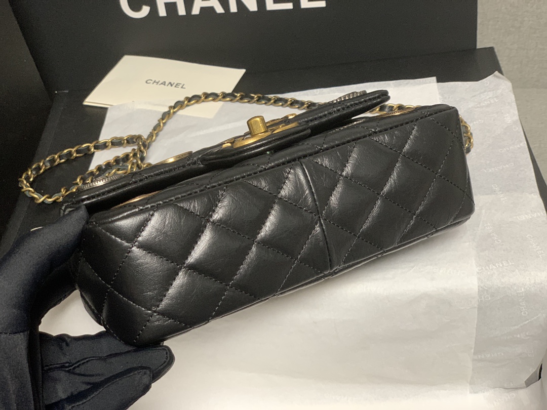 シャネル「Chanel」  Flap Bag 記念限定 メダリオン ショルダーバッグ
