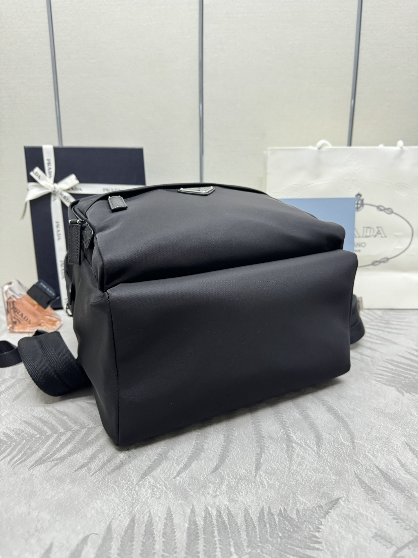 プラダ「Prada」 サフィアーノ＆ナイロン バックパック