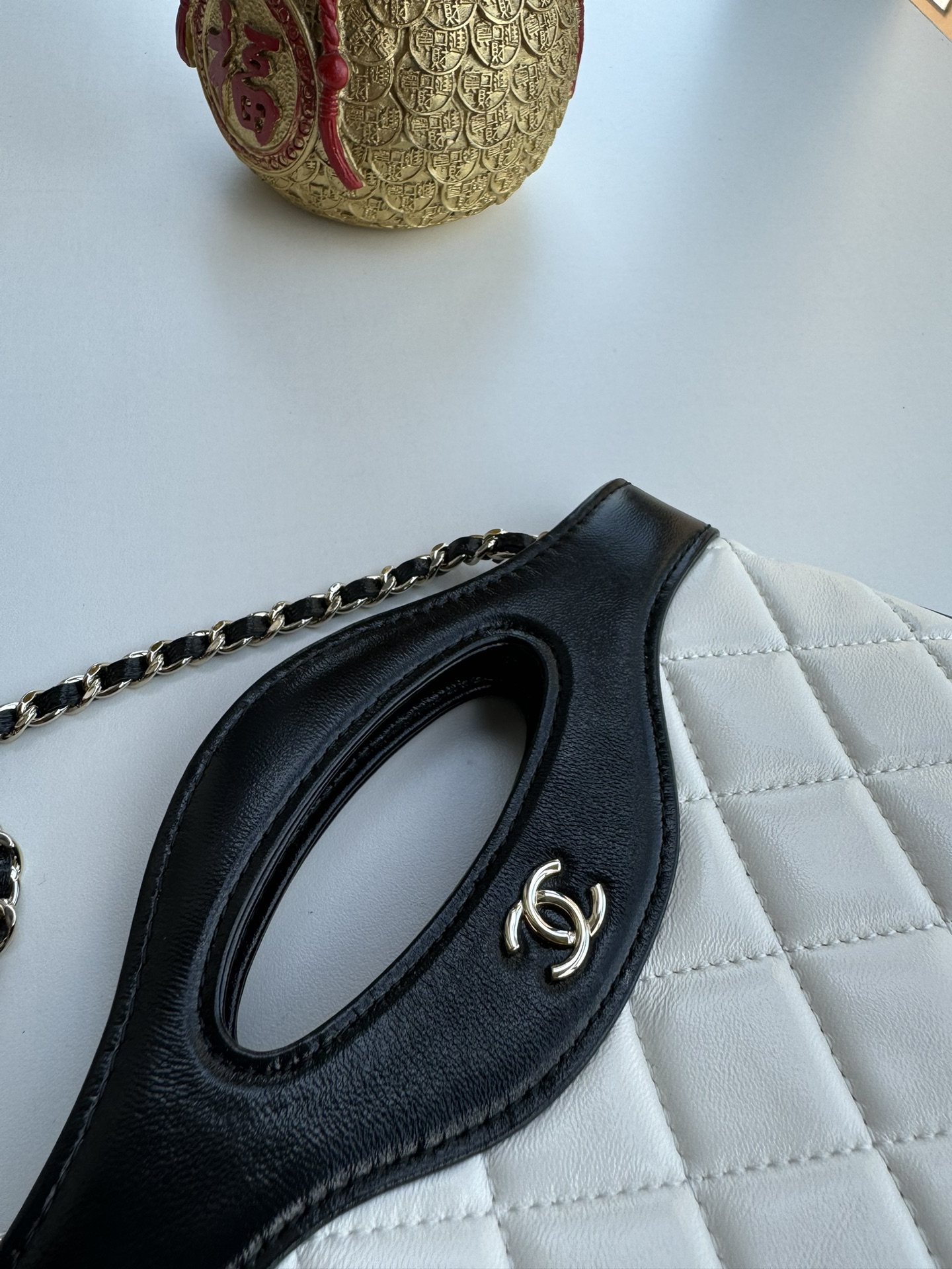 シャネル「Chanel」