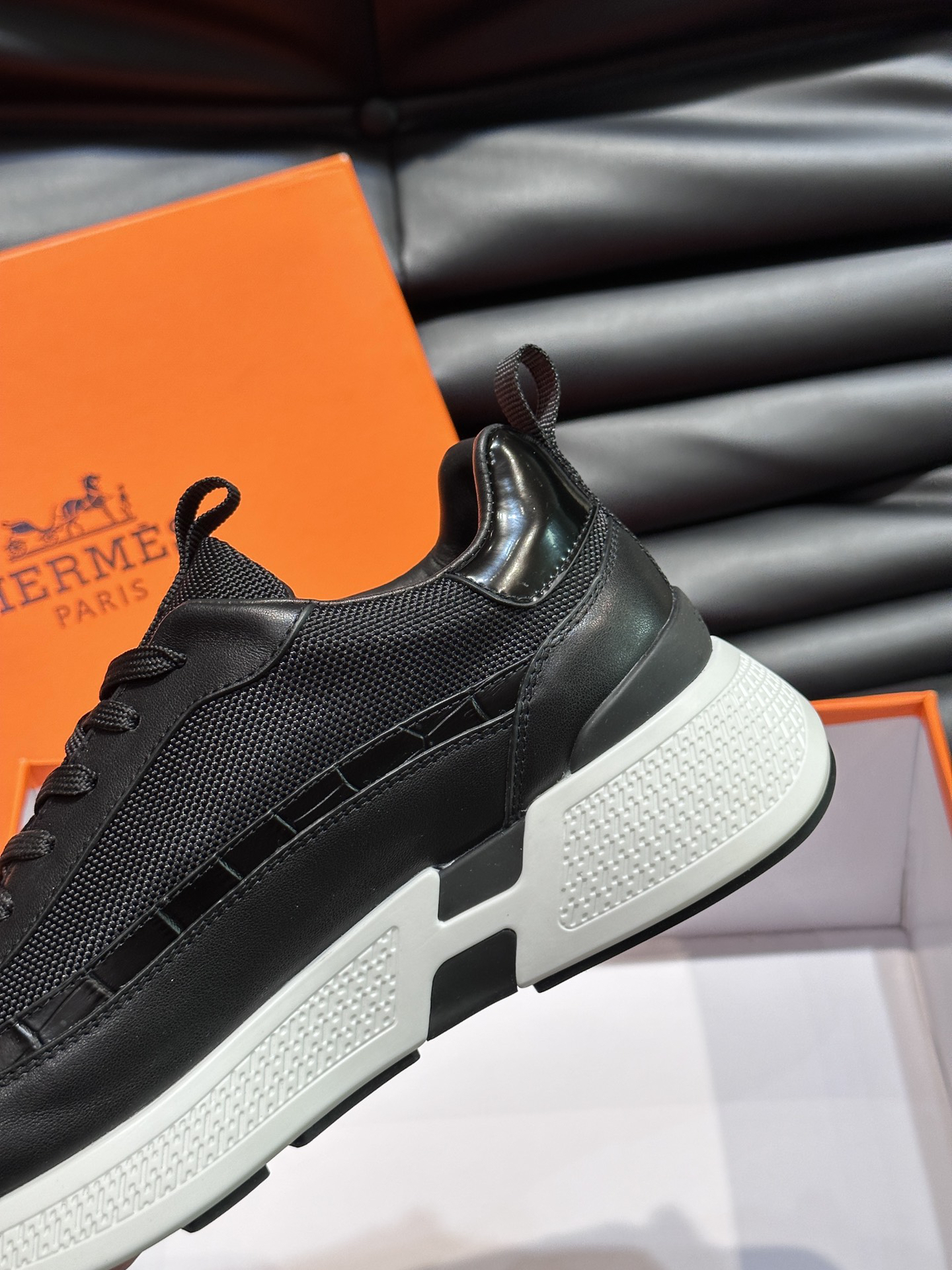 エルメス［Hermès］ユーゴ プラットフォーム スニーカー