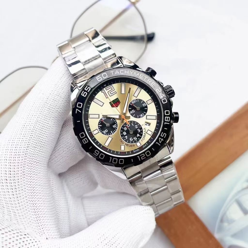 タグ・ホイヤー「TAG Heuer」フォーミュラ1 クロノグラフ クォーツ メンズウォッチ40MM