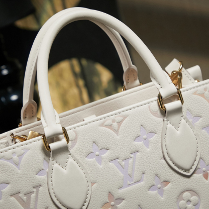 ルイ・ヴィトン「Louis Vuitton」オンザゴー PM