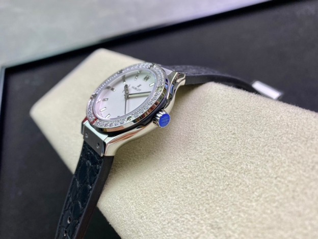 ウブロ［Hublot］クラシックフュージョン レディースウォッチ
