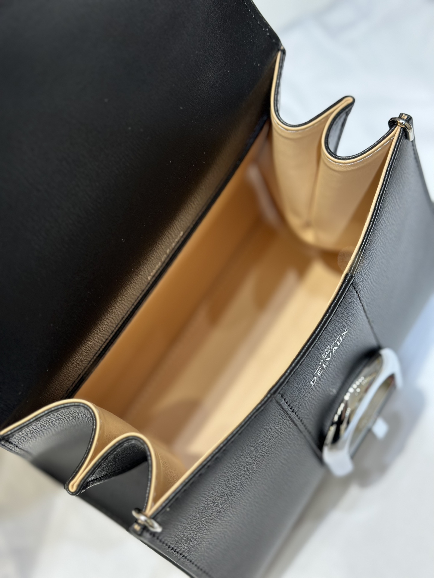 デルヴォー「Delvaux」クラシックハンドバッグ