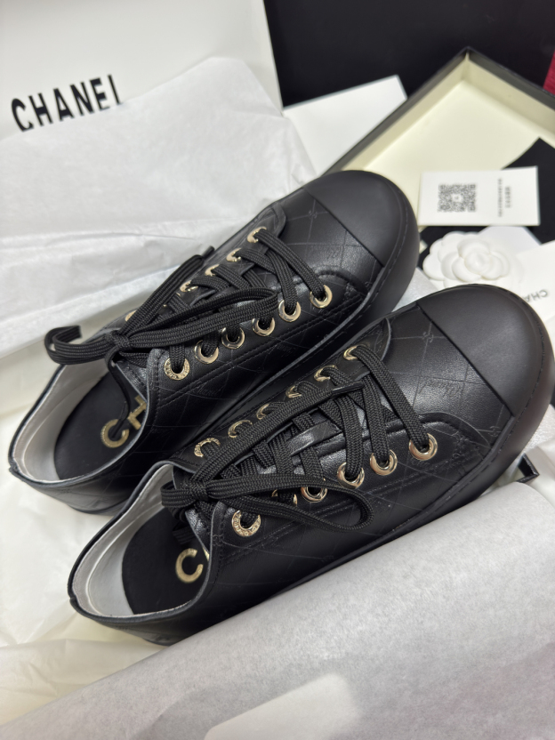 シャネル［Chanel］25P ラムレザー ロウカット プレミアムスニーカー